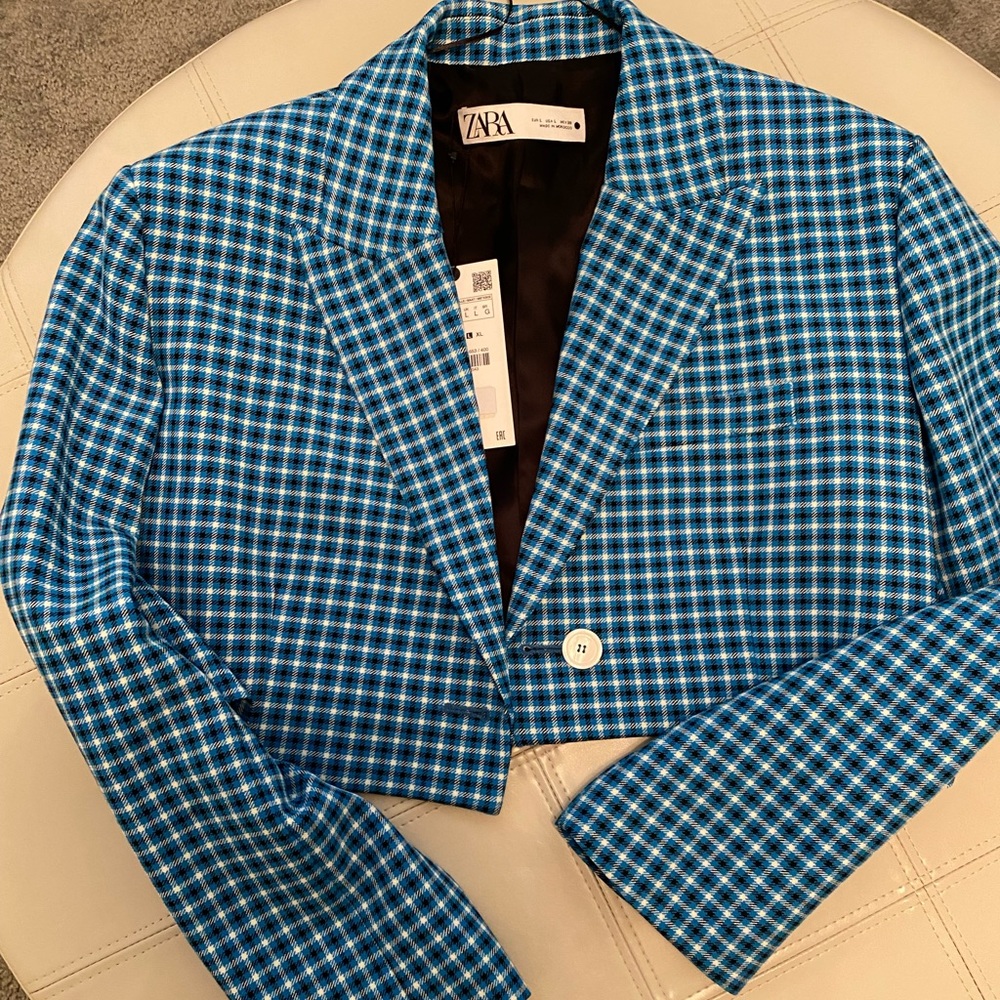 Cropped Blazer